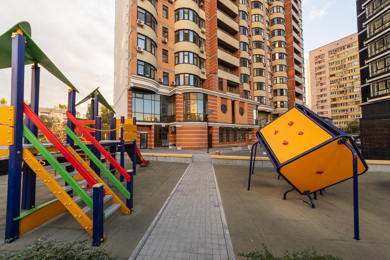 New Building Near Arena City Lesi Ukrainky 7A Kyiv Exterior foto
